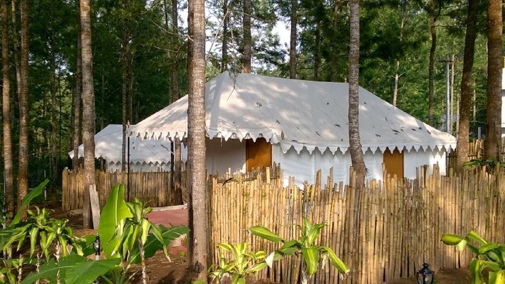 Hotel Bison Woods Yercaud Habitación foto